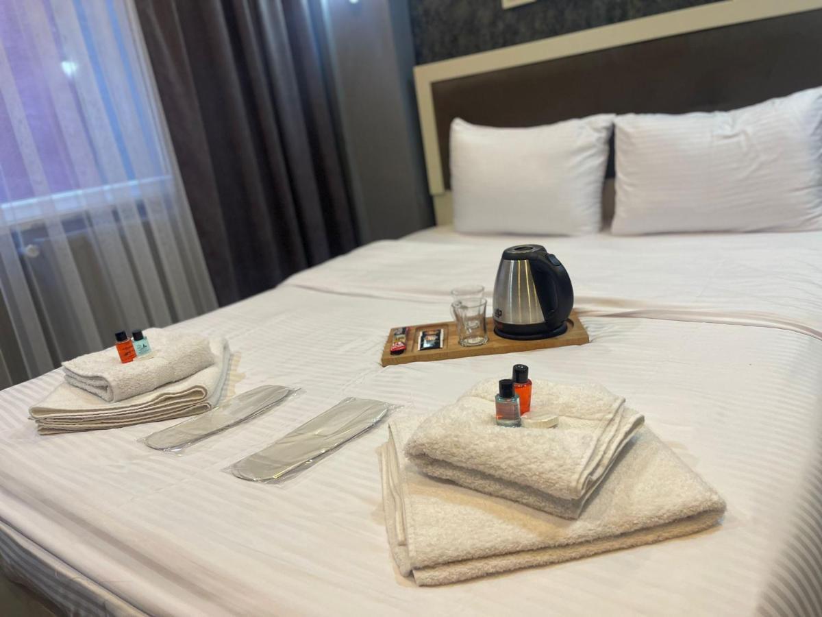 Ufuk Hotel Istanbul Bagian luar foto