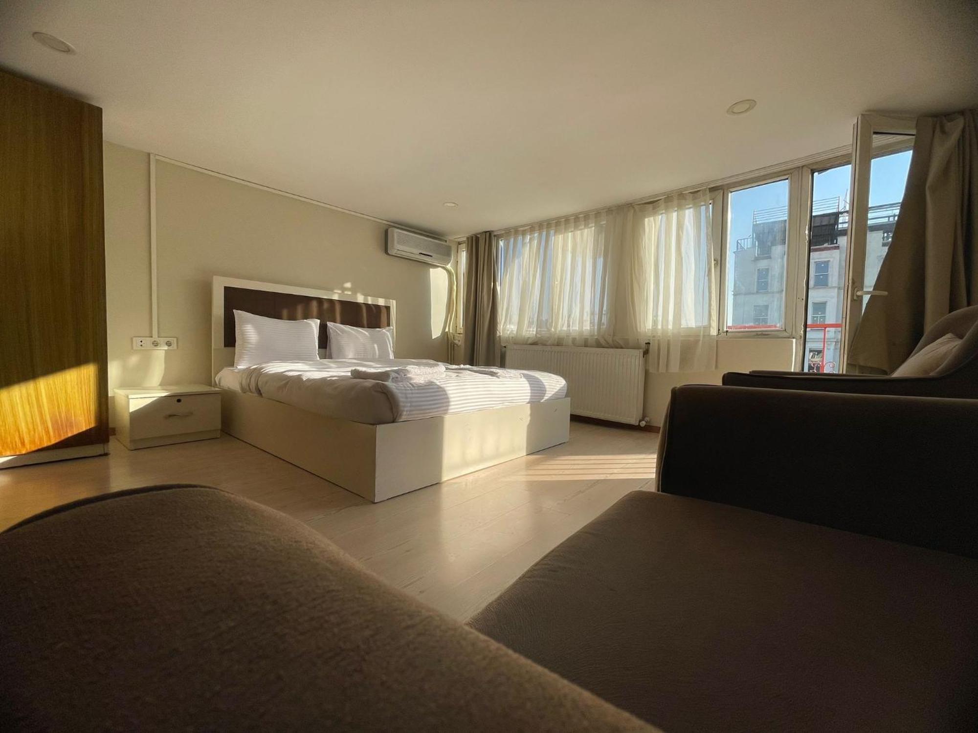 Ufuk Hotel Istanbul Bagian luar foto