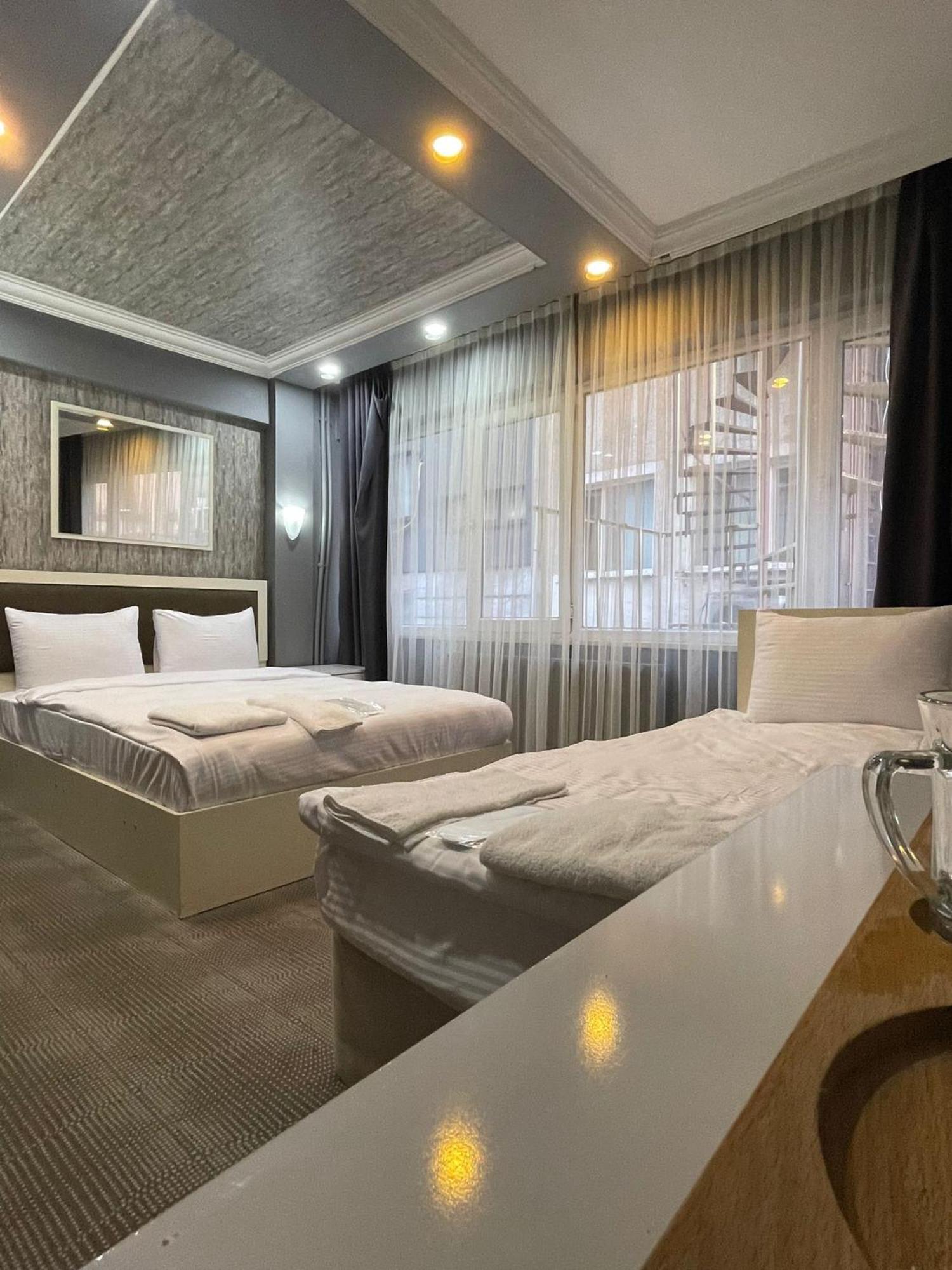 Ufuk Hotel Istanbul Bagian luar foto