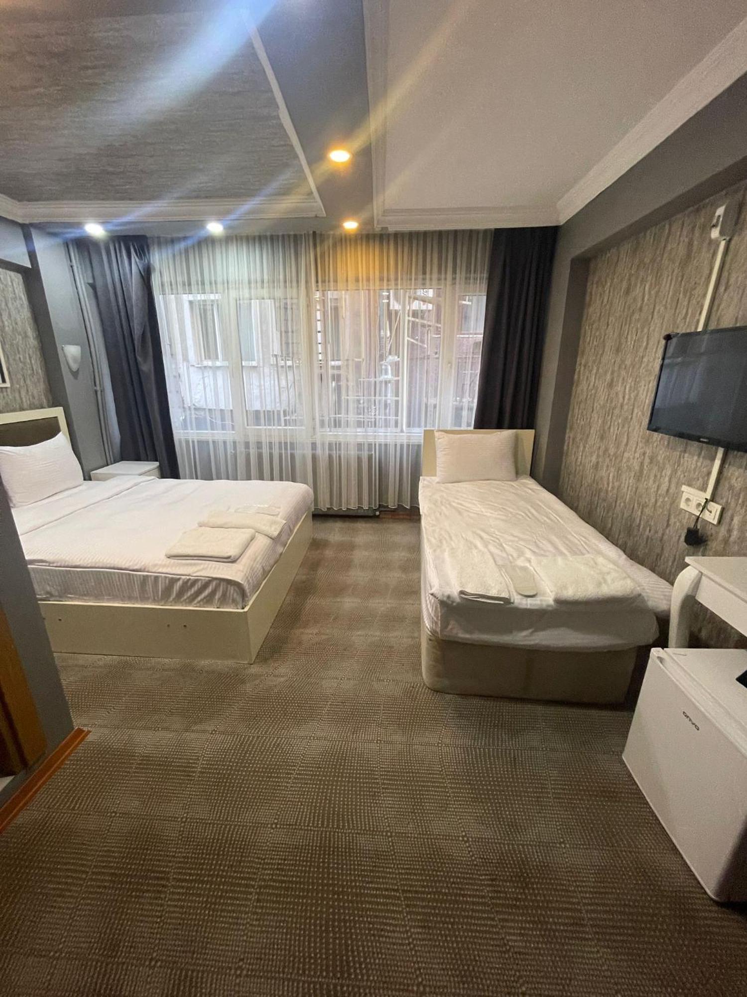 Ufuk Hotel Istanbul Bagian luar foto